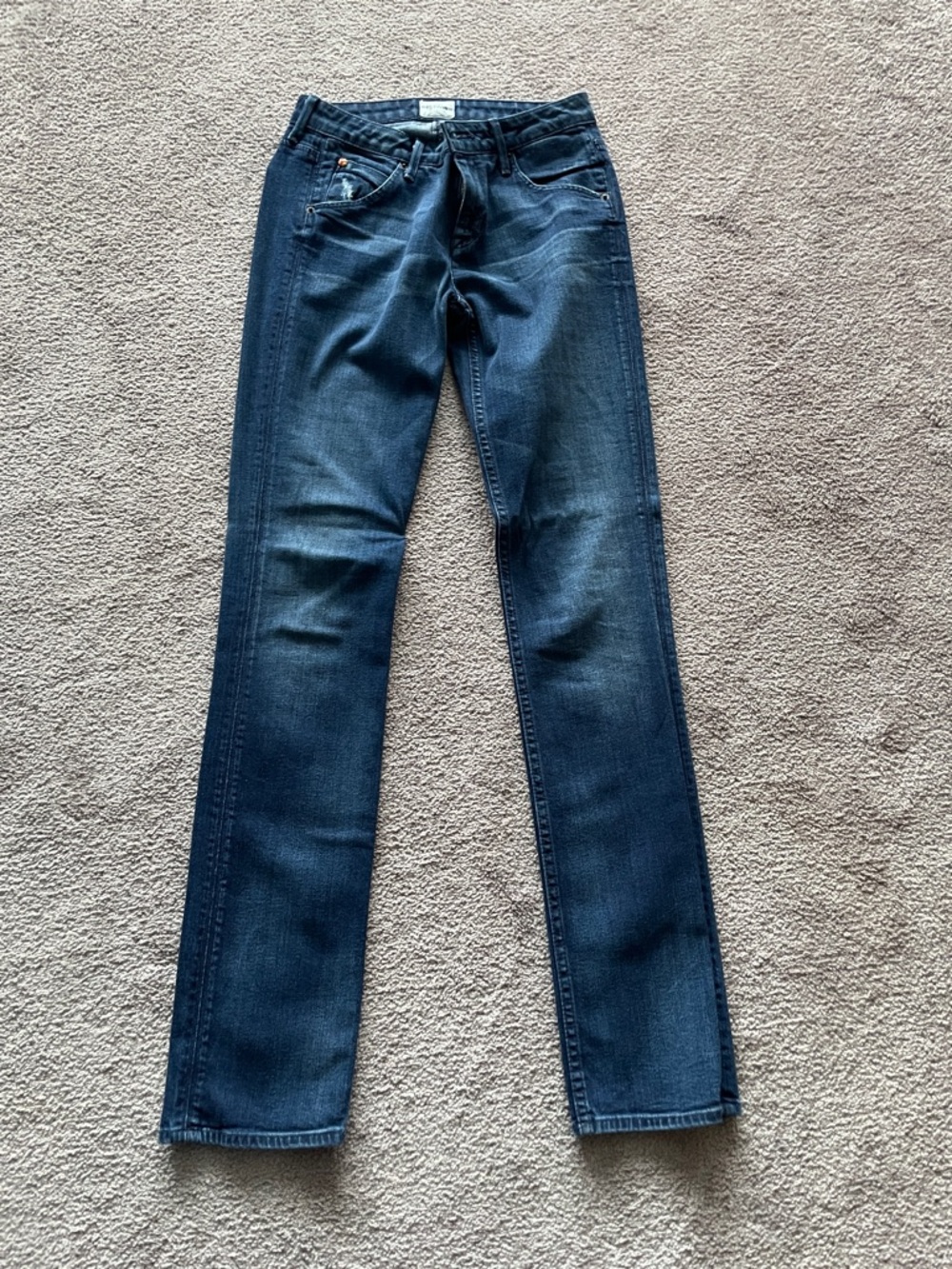 Hudson Jeans Women’s Dark Wash straight leg Jeans